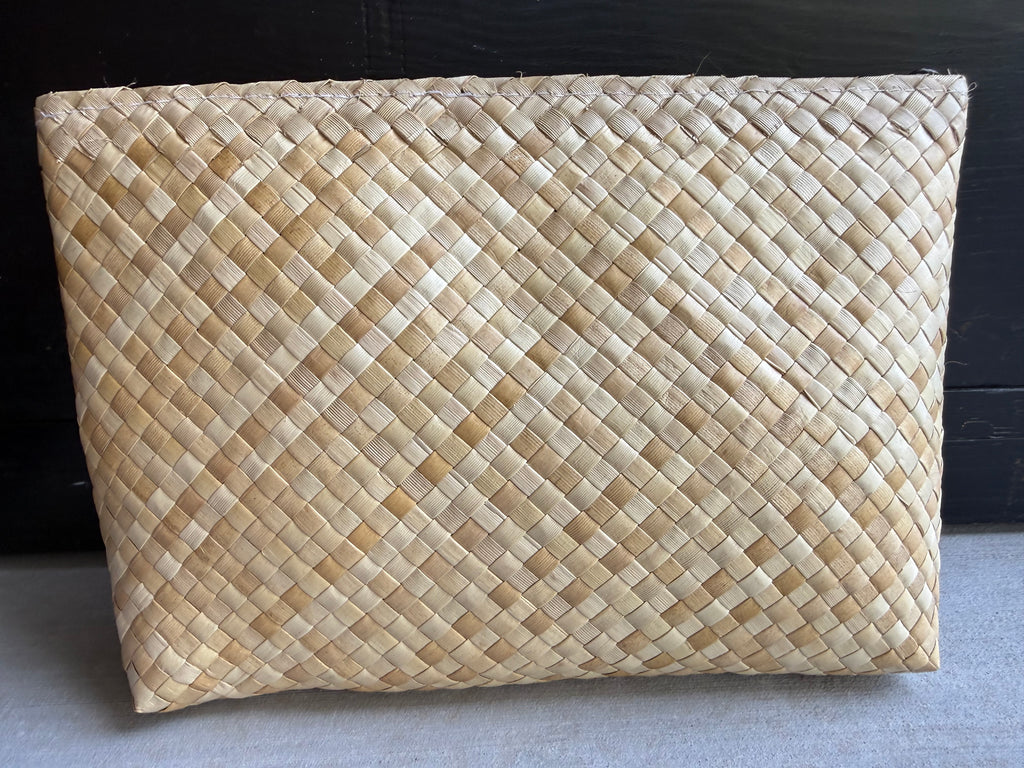 Lauhala Pua ‘Eke Pouch Large - Dark Blue