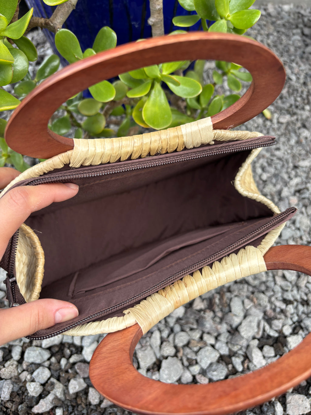 Lauhala Pua ‘Eke Round Handbag - Pink