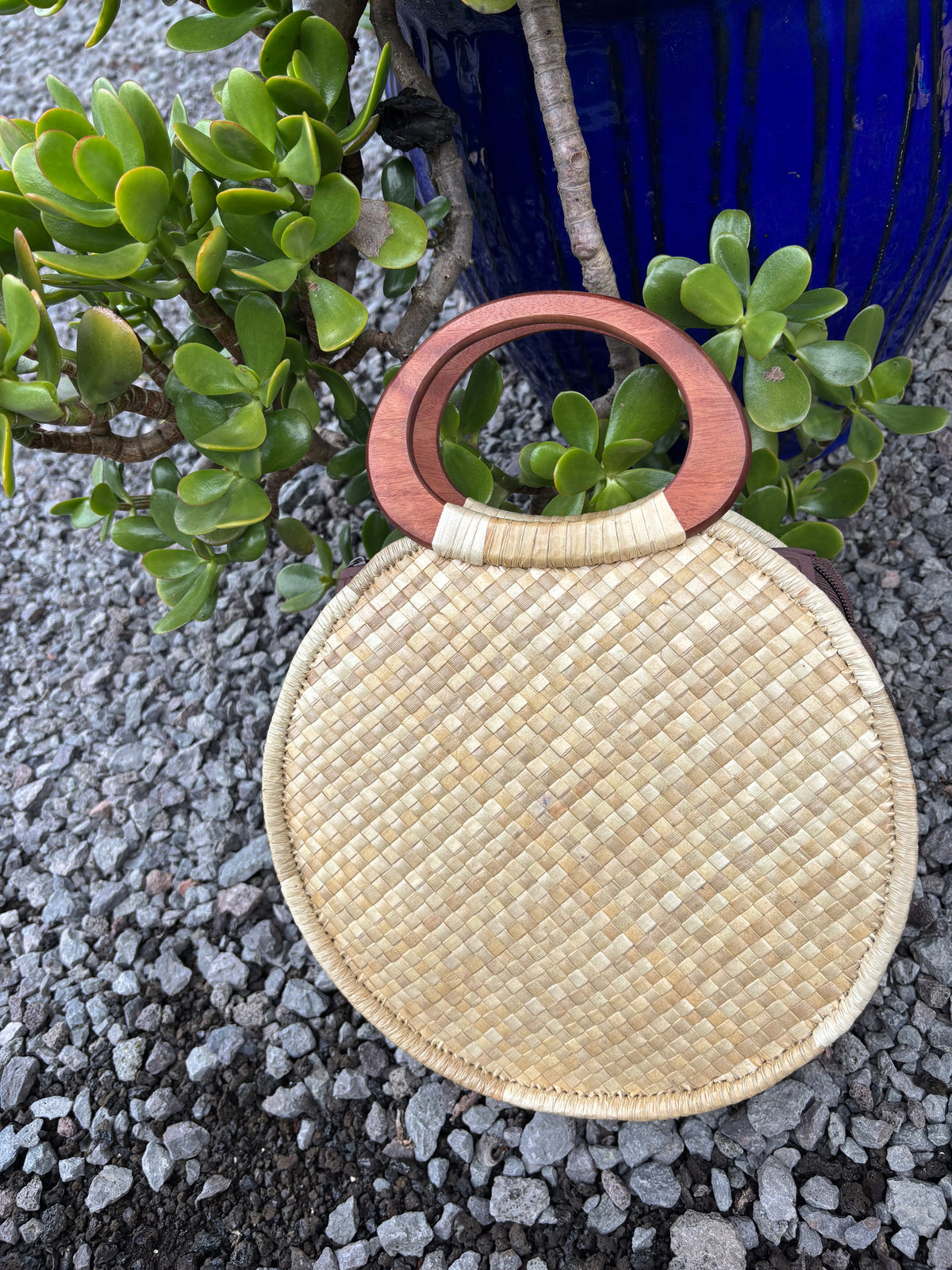Lauhala Pua ‘Eke Round Handbag - Pink