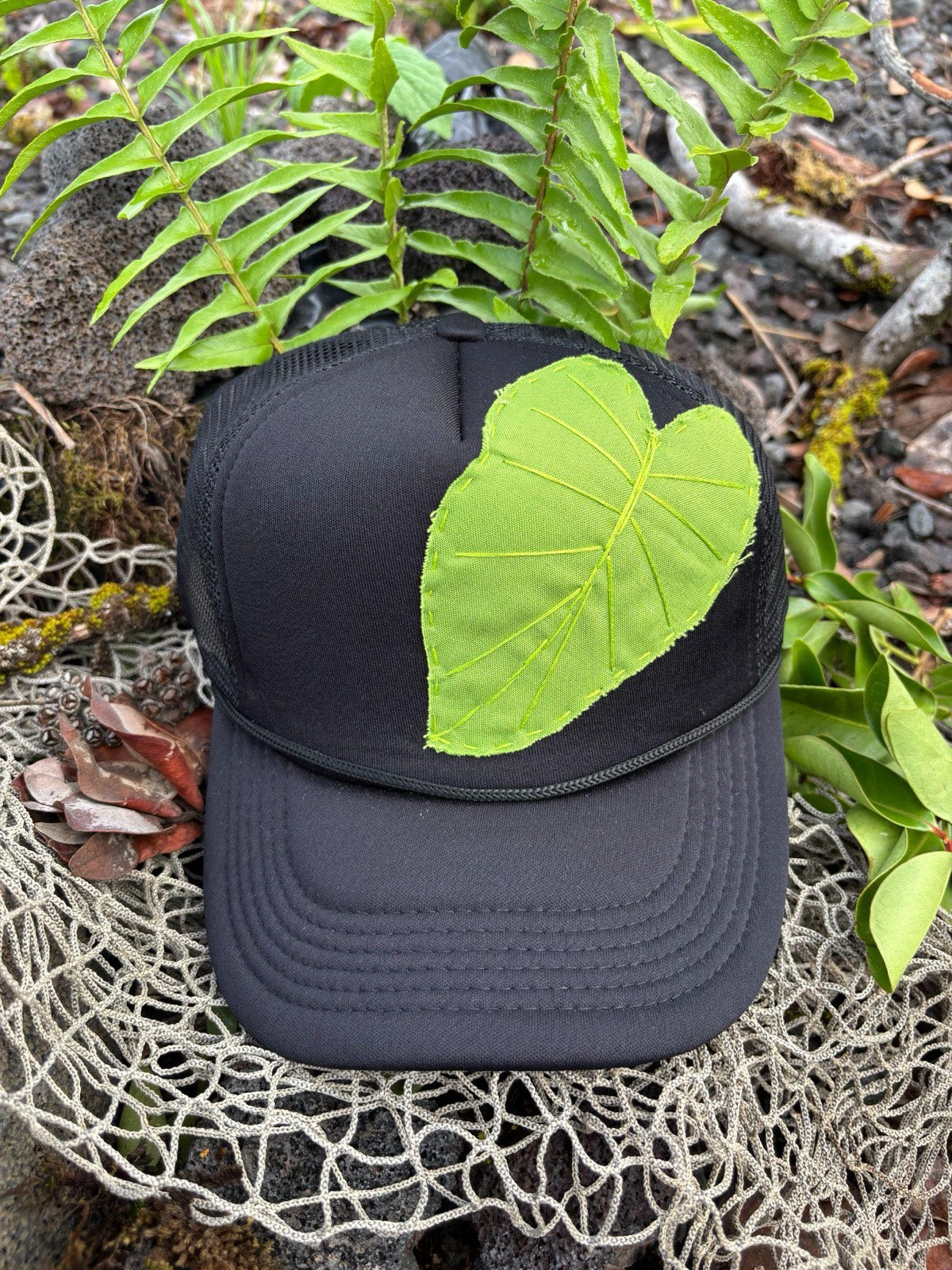 Kalo Leaf Trucker Hat - Bright Green