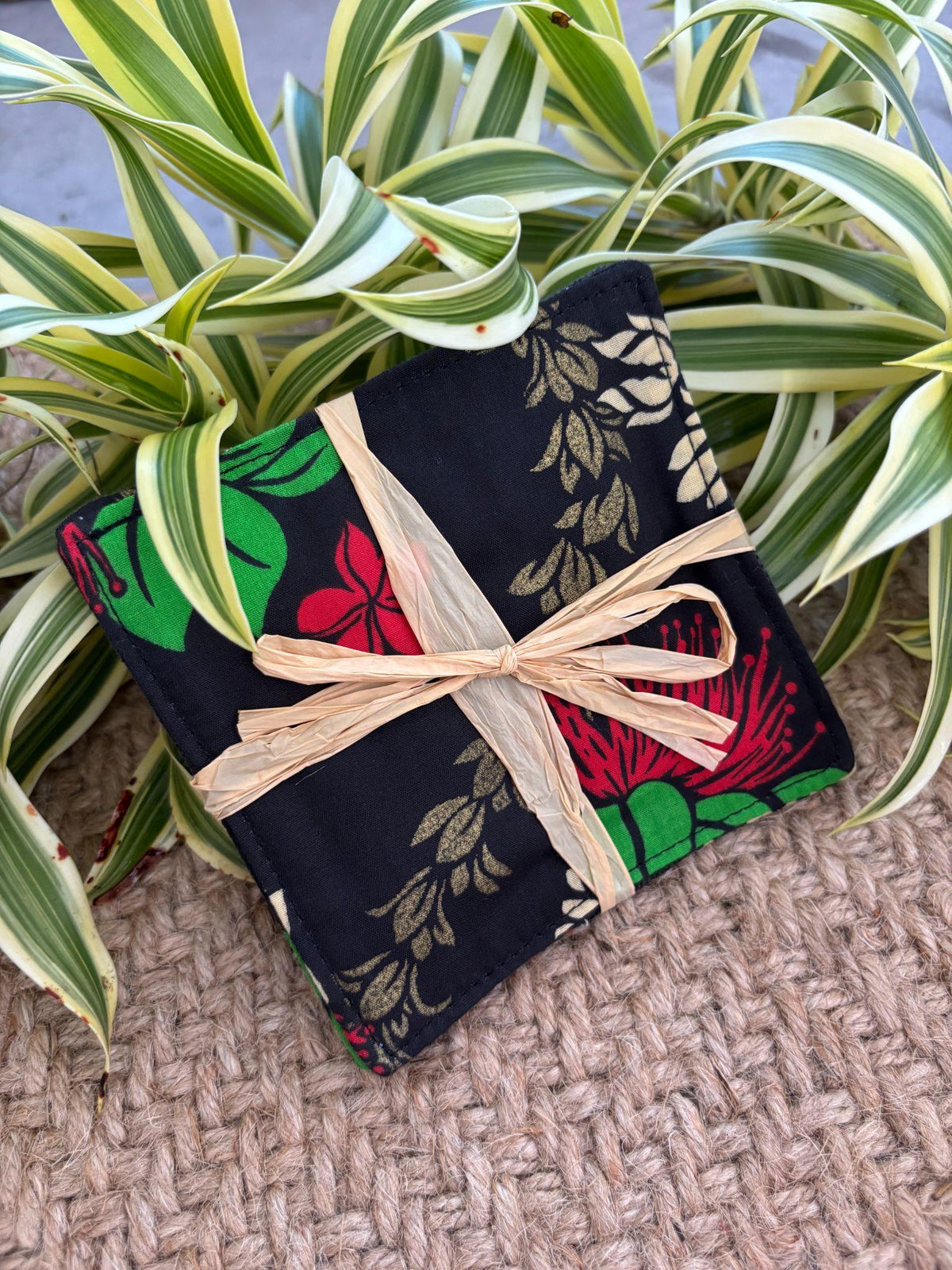 Medium Hand-sewn 2 Piece Coaster - Set 24, pattern 24A: fabric side tied with a lauhala twine bow