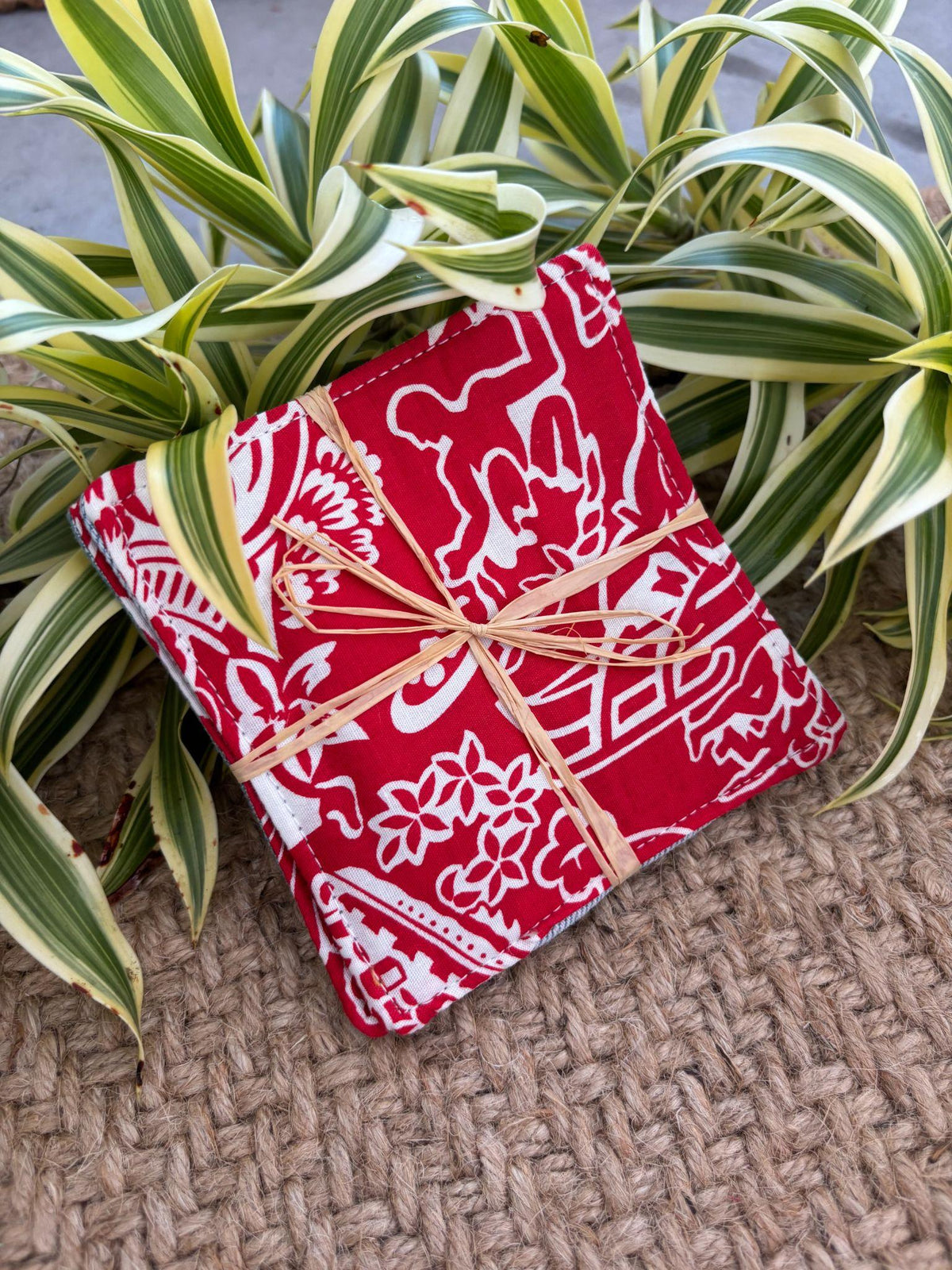 Medium Hand-sewn 2 Piece Coaster - Set 26, pattern 26A: fabric side tied with a lauhala twine bow